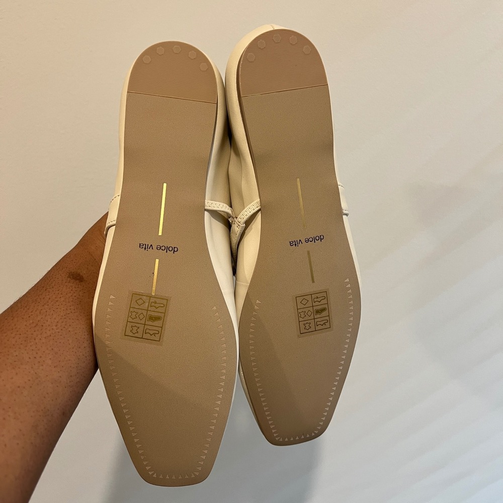 Dolce Vita Radya Cream Leather Ballet Flats Mary Jane Gold Metal Accent Size 8.5 - Picture 7 of 8